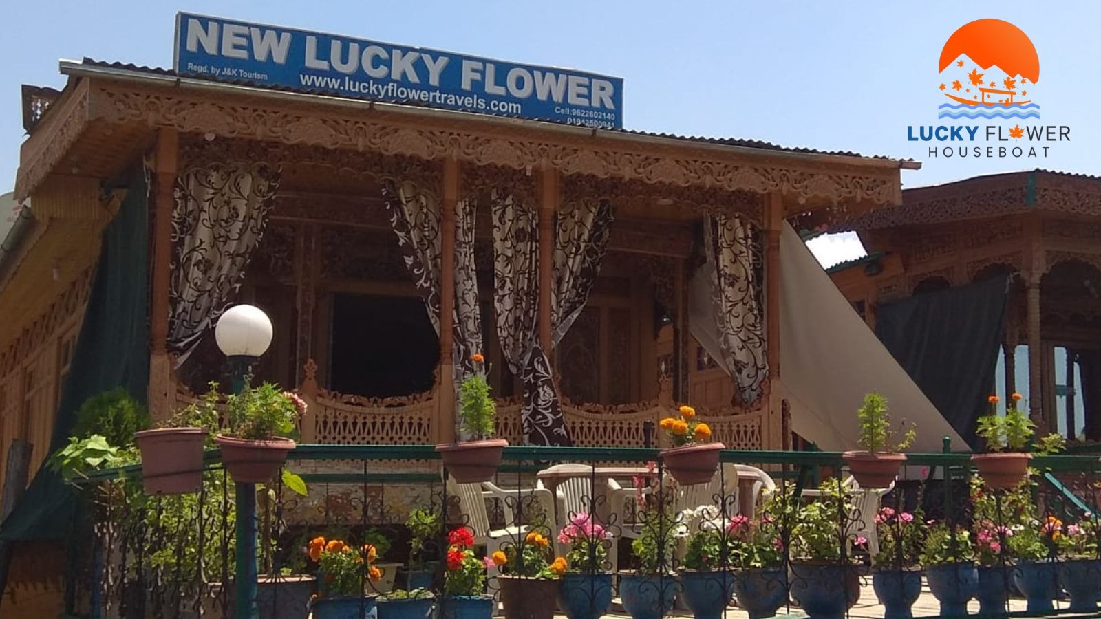 luckyflower-houseboats